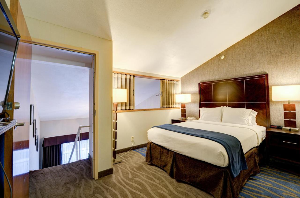 Holiday Inn Express San Diego - Rancho Bernardo, An Ihg Hotel Екстериор снимка