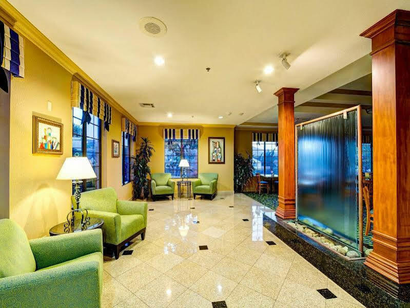 Holiday Inn Express San Diego - Rancho Bernardo, An Ihg Hotel Екстериор снимка
